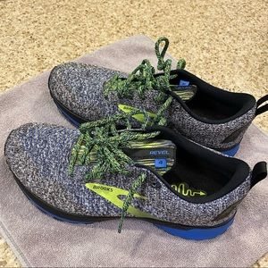 Brooks Men’s Revel 4 Size 9 NEW